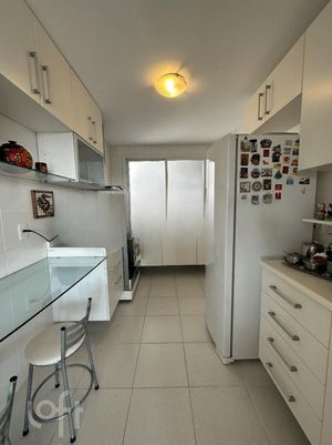Image 7 - 299532