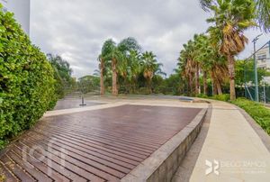 Image 37 - 299555