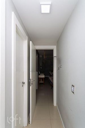 Image 4 - 299555
