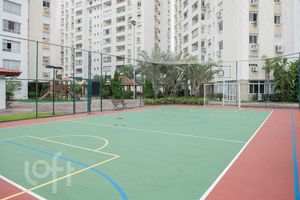 Image 24 - 299557