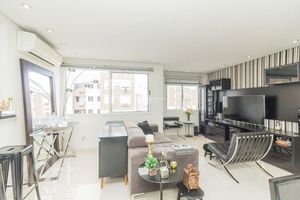 Image 1 - 299584