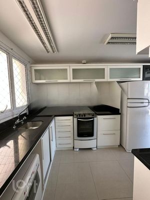 Image 19 - 299593