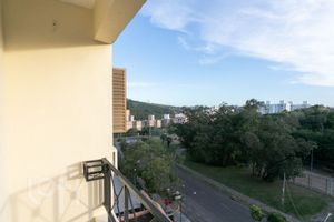 Image 29 - 299822