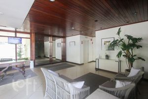 Image 16 - 299876
