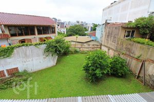 Image 25 - 299882