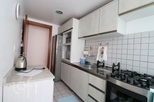 Image 11 - 299949