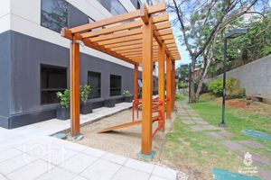Image 18 - 300100