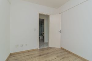 Image 7 - 300146