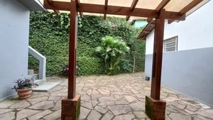 Image 19 - 300153