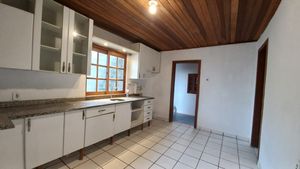 Image 5 - 300153