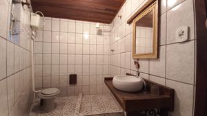 Image 32 - 300153