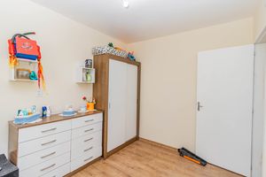 Image 10 - 300157