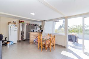 Image 23 - 300157