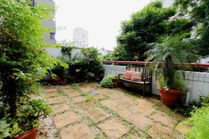 Image 18 - 300162