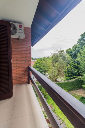 Image 17 - 300184