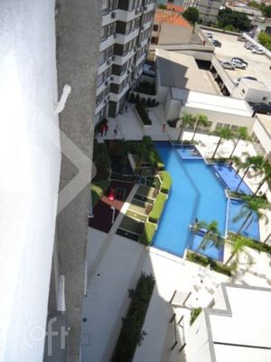 Image 14 - 300379