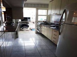 Image 18 - 300394