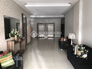 Image 21 - 300789
