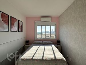 Image 17 - 301140