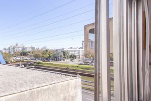 Image 19 - 301197