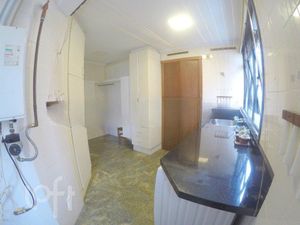 Image 9 - 301301