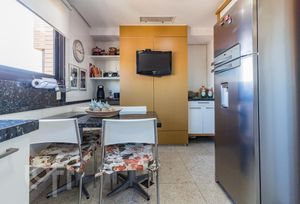 Image 30 - 301475