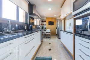 Image 31 - 301475