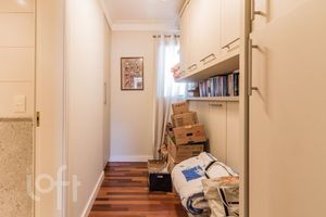Image 40 - 301475