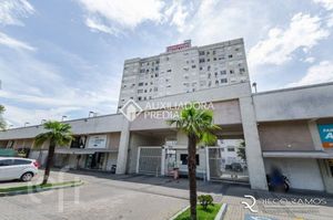 Image 17 - 301578