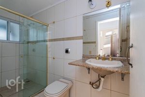 Image 15 - 301764