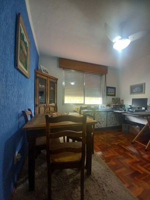 Image 4 - 301812