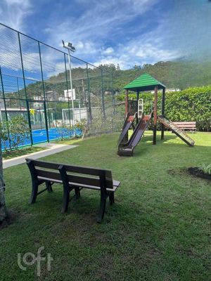 Image 13 - 302025