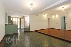 Image 7 - 302122