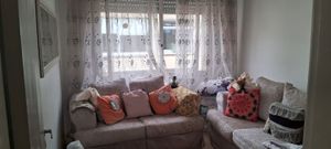 Image 4 - 302129