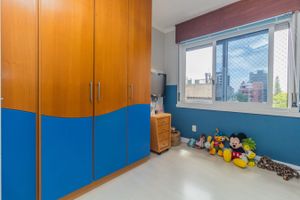 Image 21 - 302197