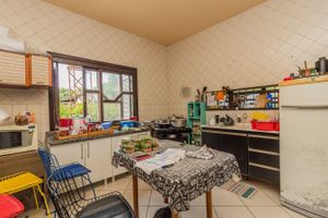 Image 20 - 302246