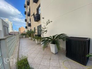 Image 15 - 302299