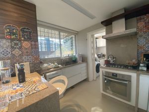 Image 14 - 302299