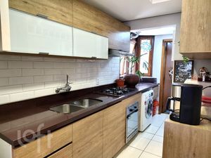 Image 13 - 302330