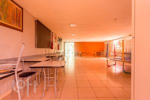 Image 17 - 302338