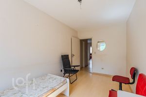 Image 30 - 302352