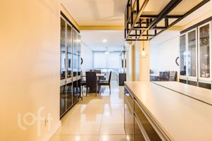 Image 1 - 302377