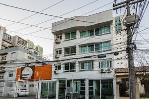 Image 31 - 302377