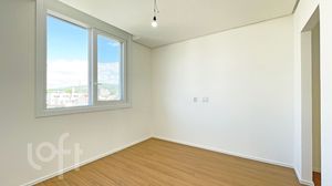 Image 15 - 302404