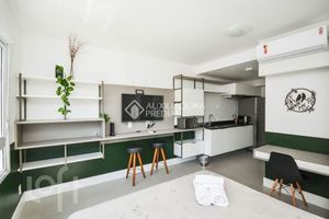 Image 1 - 302417