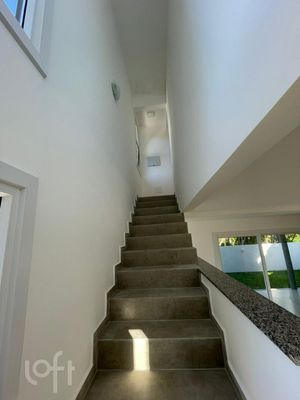 Image 11 - 302441