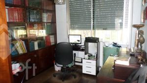 Image 18 - 302447