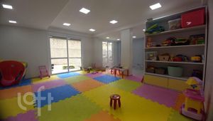 Image 17 - 302477