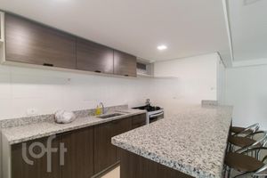 Image 34 - 302490