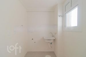 Image 10 - 302490